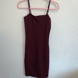 Small maroon dress 🙊